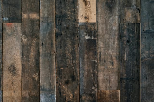 Proiect DIY: cuier rustic din lemn vechi